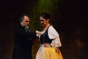 547095_306687242809724_429437438_n