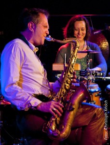 ManyMoons-1-C.Knoch-RGB