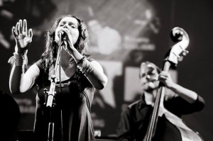 12822237_826439404168826_1606075897_n