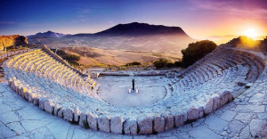 1566045101-0-segesta-senza-tempo-magia-cultura-dionisiache