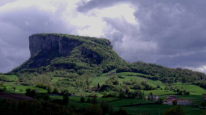 Pietra_di_bismantova_castelnovo_monti-scaled-uai-1184x666