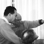 foto-di-mario-bocchi-da-sinistra-mimise-e-renato-guttuso-con-pablo-picasso-e-di-spalle-douglas-cooper-1964-mougins-francia-stampa-da-negativo-originale-carchivio-storico-bocchi
